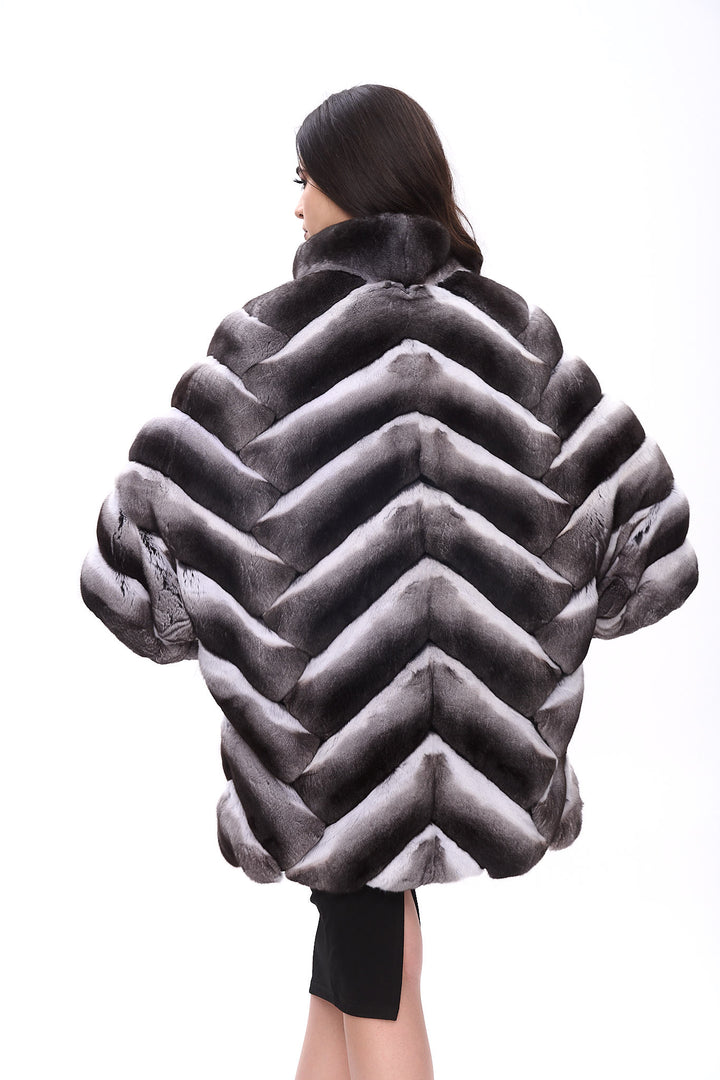 Veste Chinchilla avec manches cape asymétriques