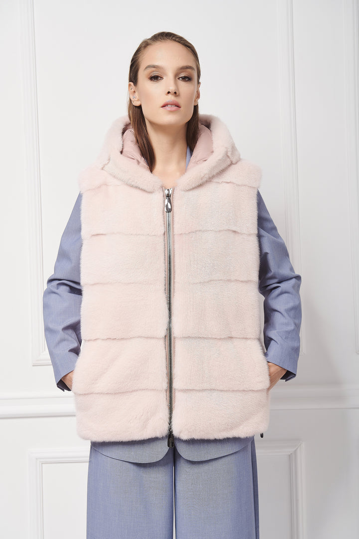 Sporty hooded down vest with mink