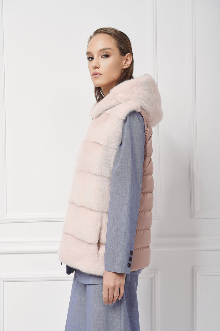 Sporty hooded down vest with mink