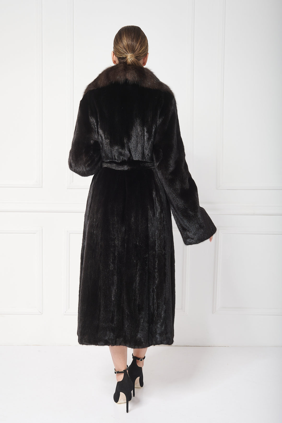 Long coat with sable lapels