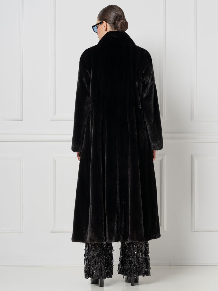 Black langer Nerzmantel mit Schalkragen
