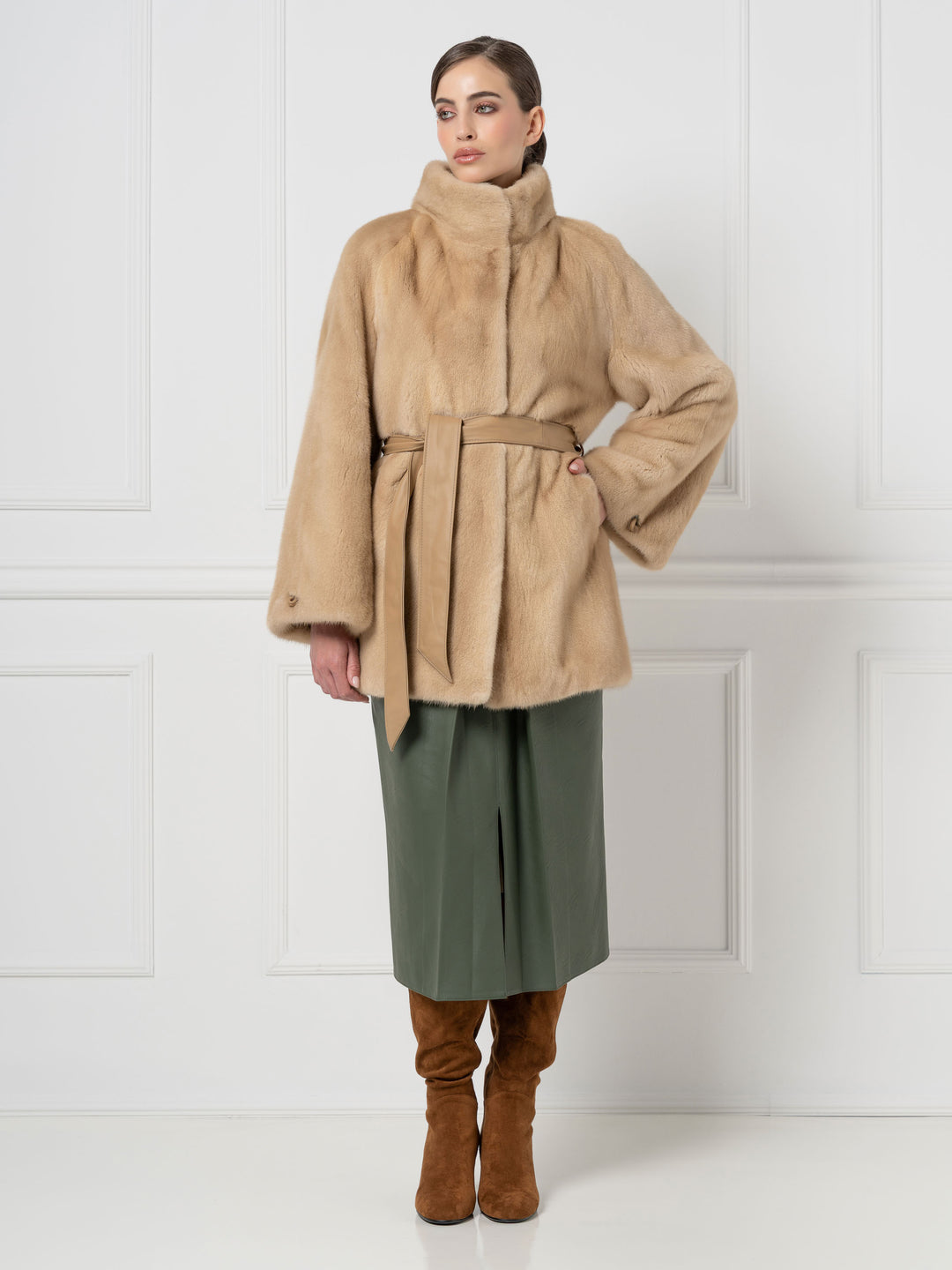 Veste en vison ceinturée