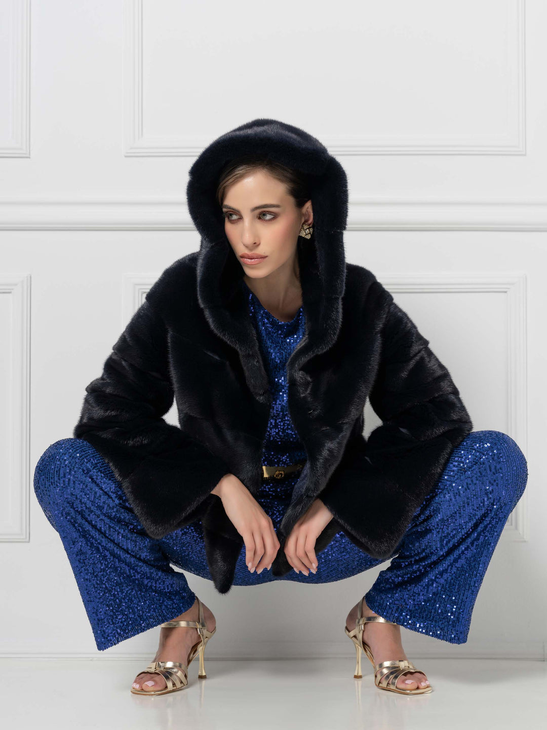 Veste en vison avec une capuche oversized