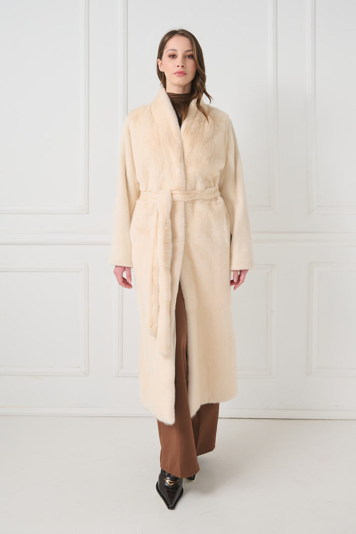 Длинная норковая шуба с поясом