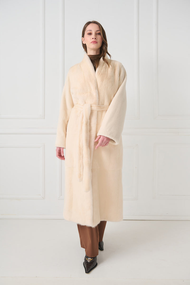 Длинная норковая шуба с поясом