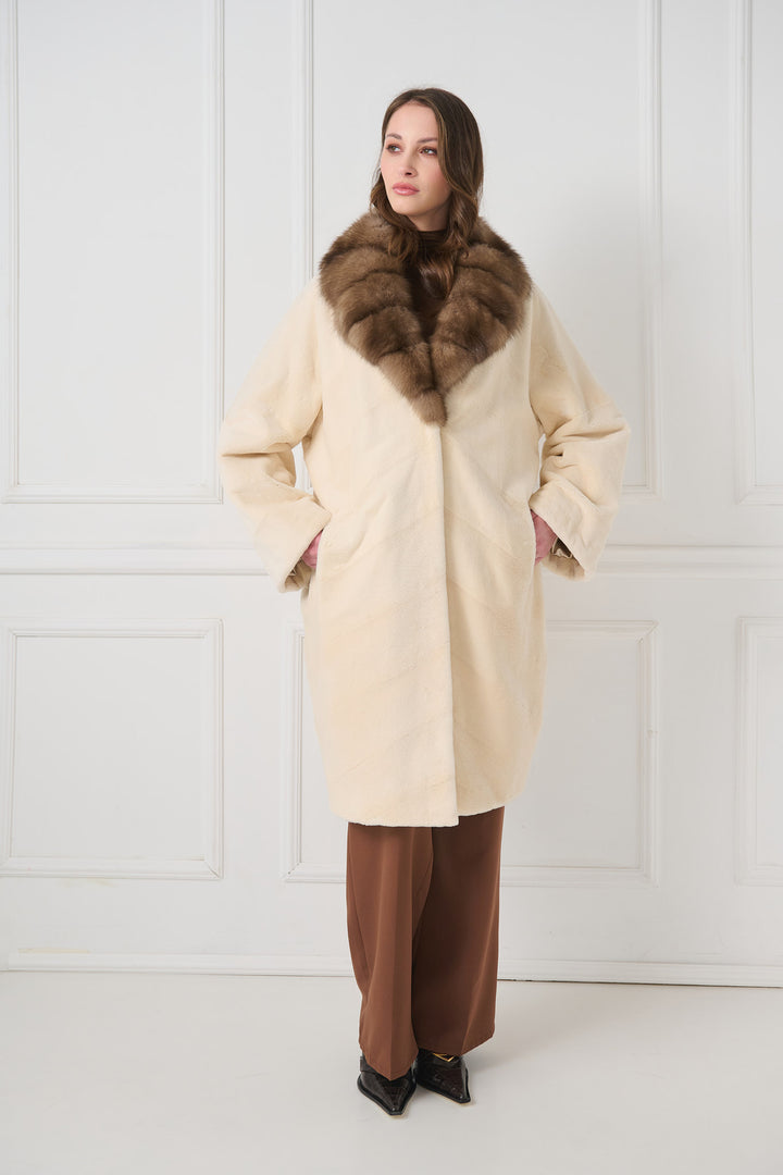 Шуба из стриженой норки с воротником из соболя