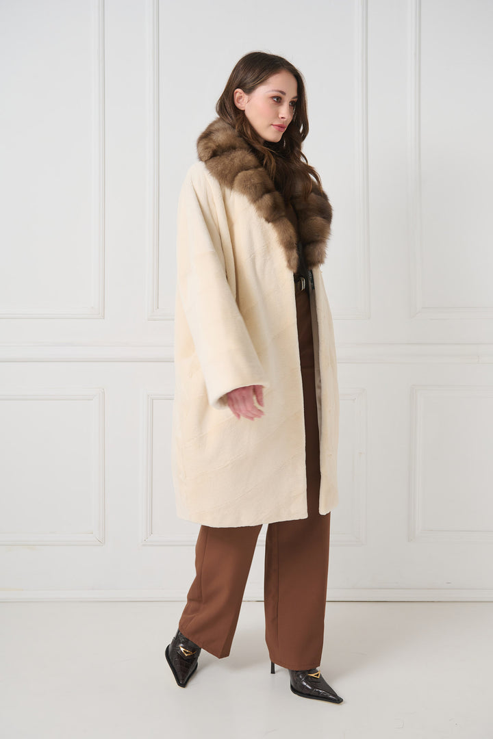 Шуба из стриженой норки с воротником из соболя