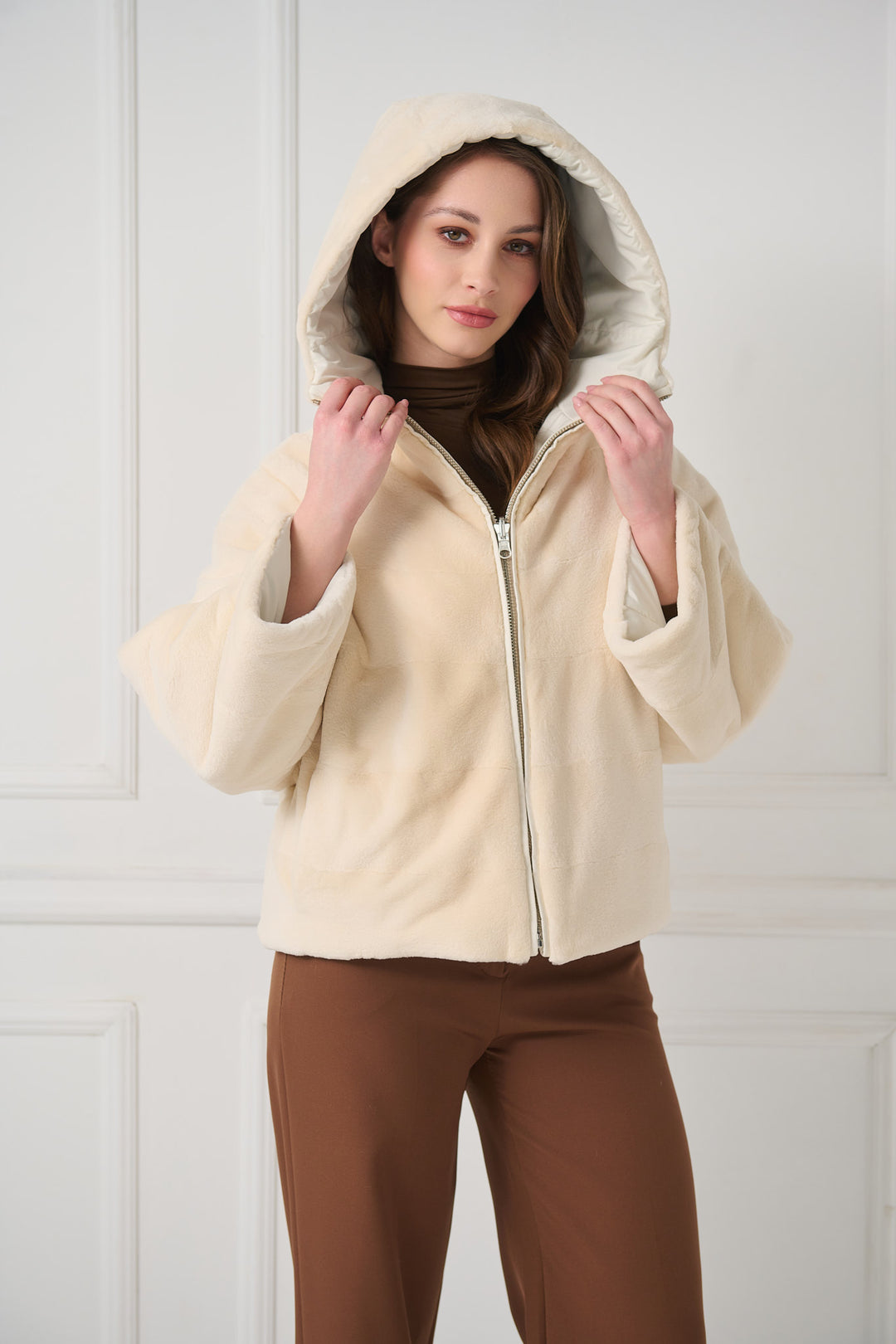 Двусторонняя куртка из стриженой норки с капюшоном