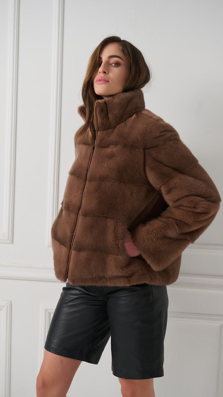 Giacca corta reversibile in visone con collo alto