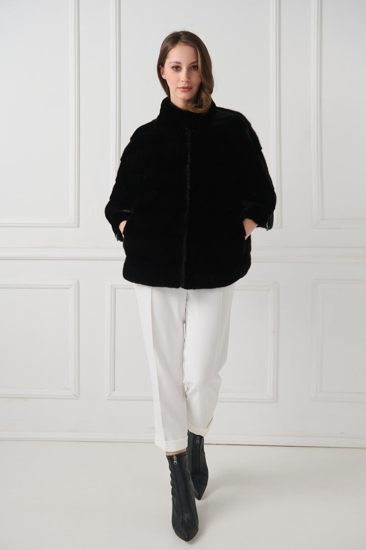 Giacca in visone con maniche dettagliate con zip
