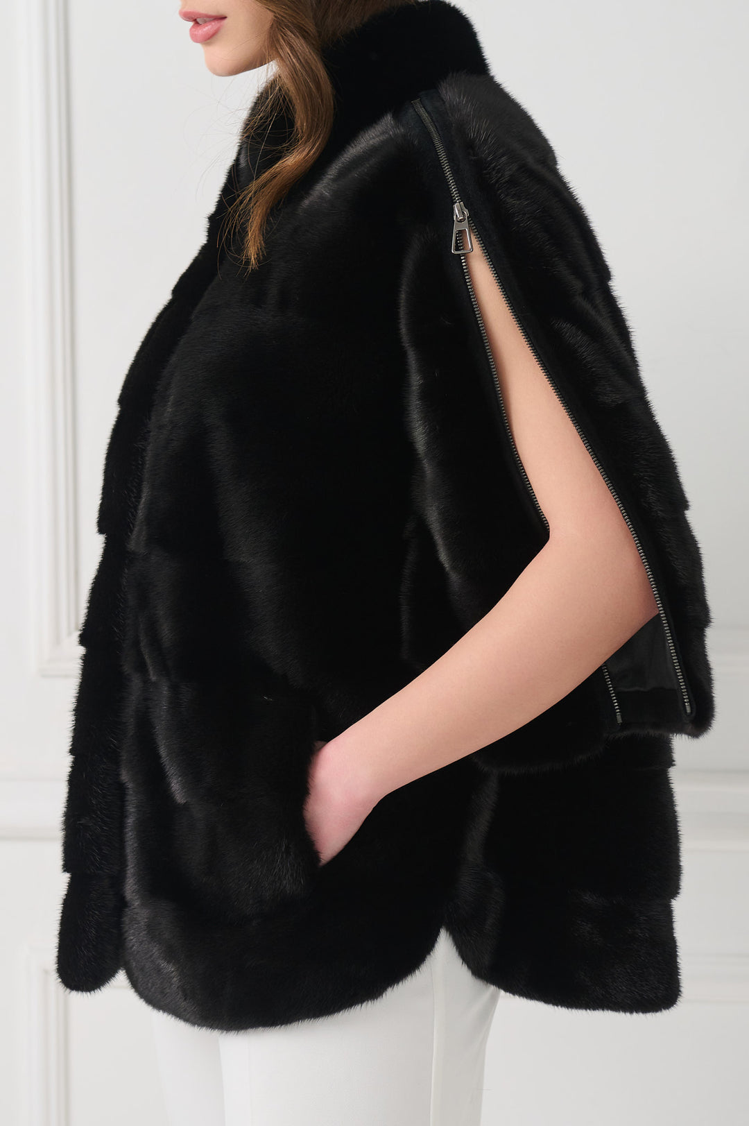 Giacca in visone con maniche dettagliate con zip