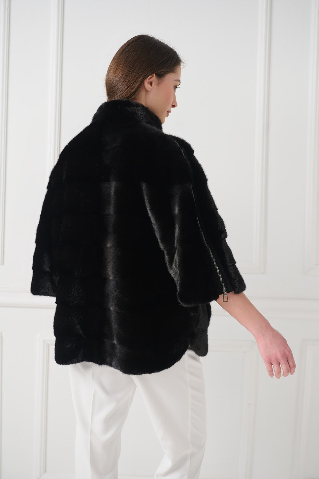 Giacca in visone con maniche dettagliate con zip