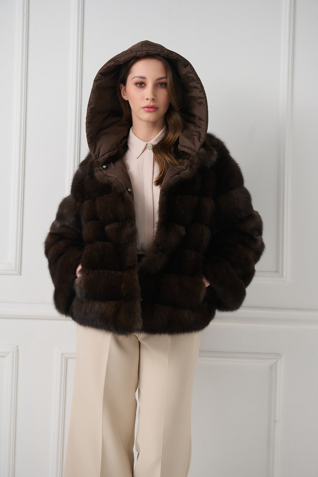 Wendbare Zobeljacke mit Kapuze