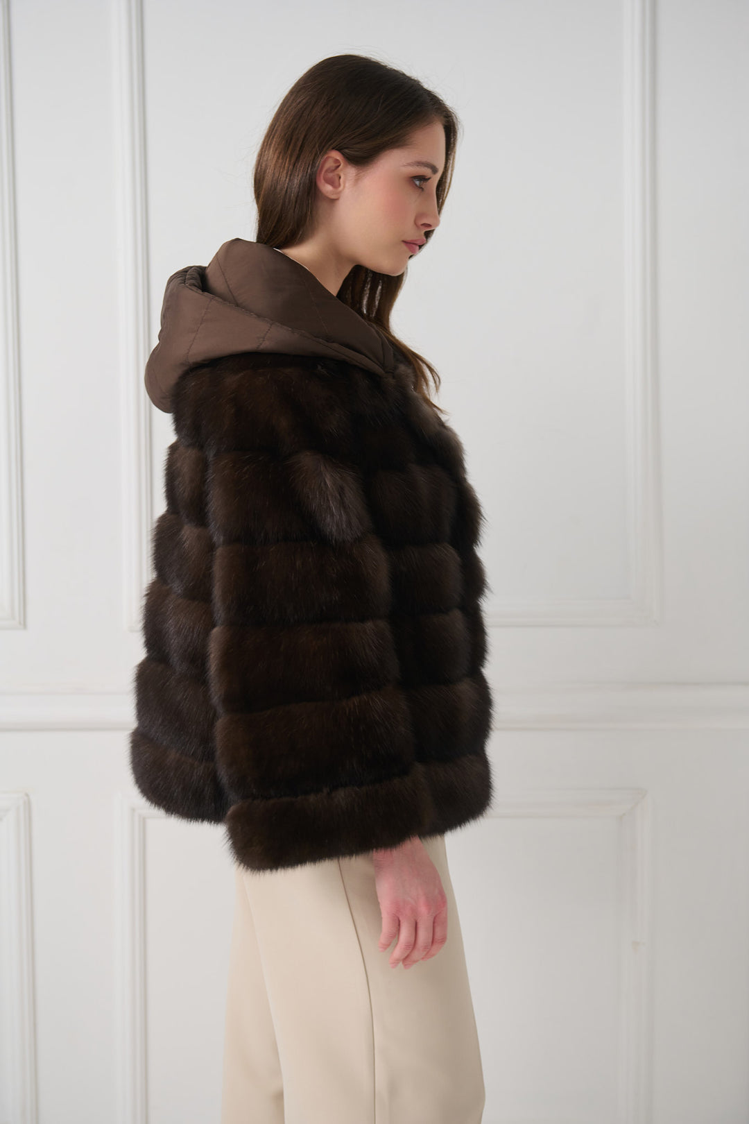 Wendbare Zobeljacke mit Kapuze