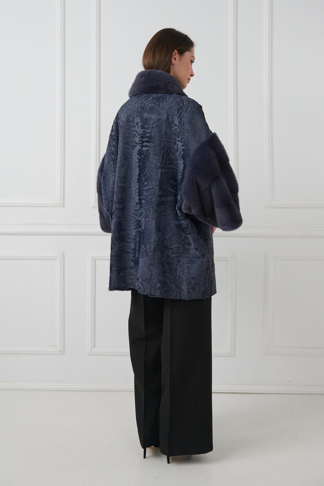 Persischer Lammfellmantel mit Nerzdetails