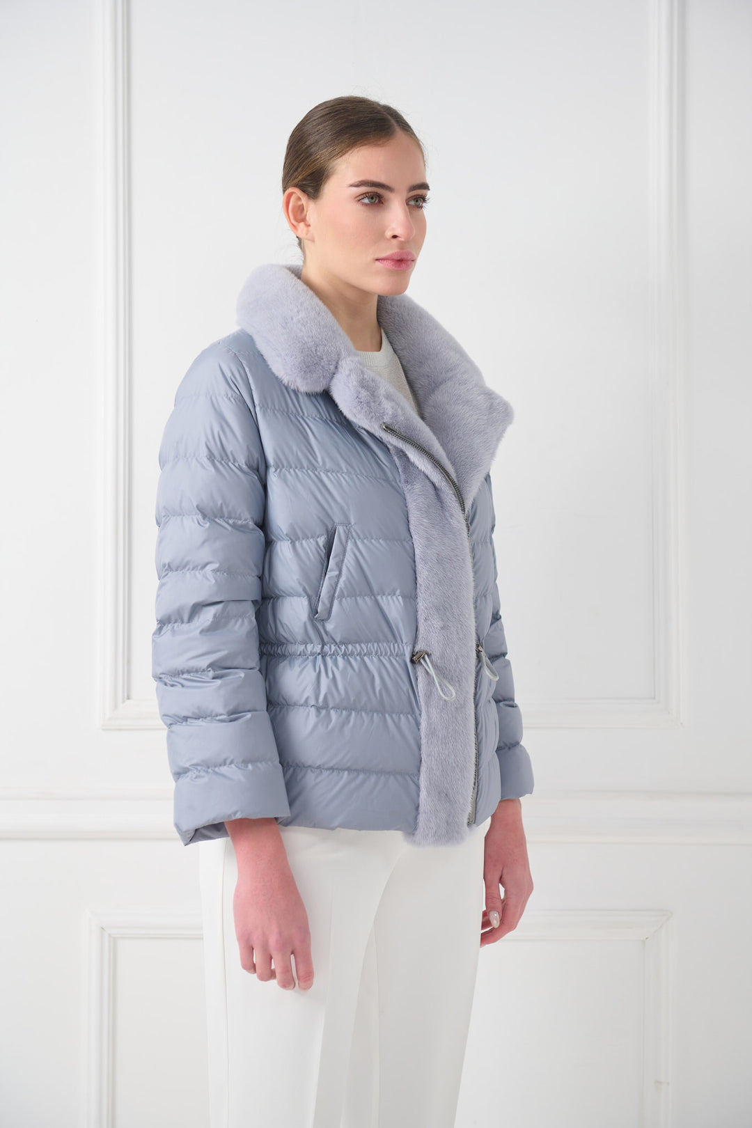 Short down jacket with mink