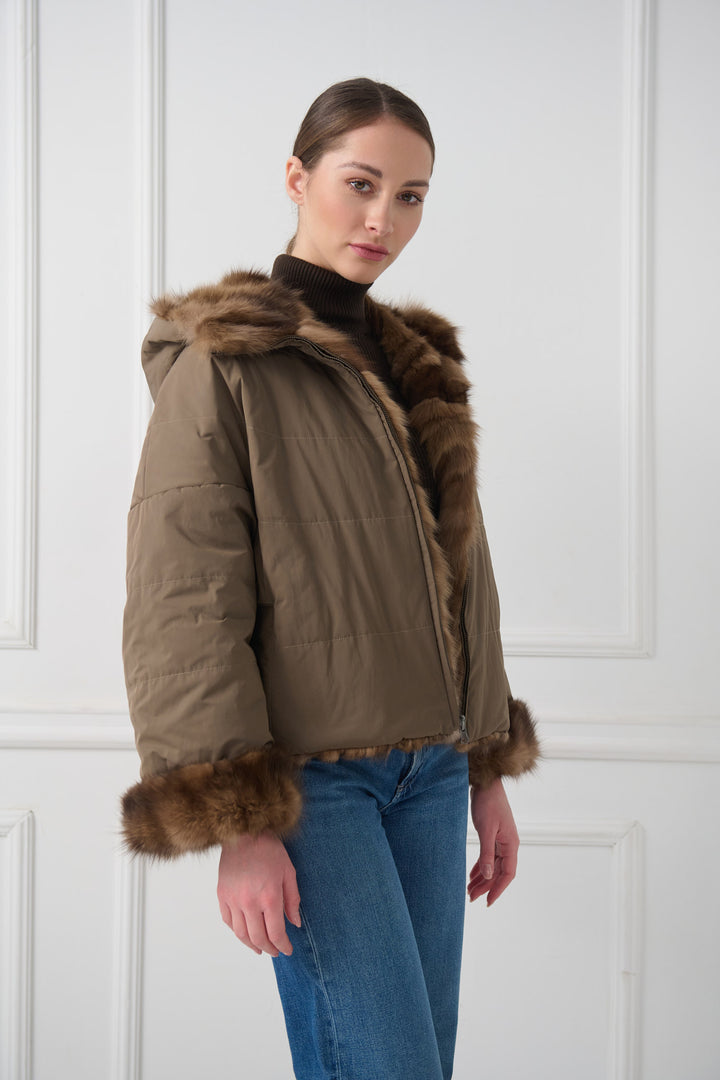 Wendbare Kapuzen-Zobeljacke