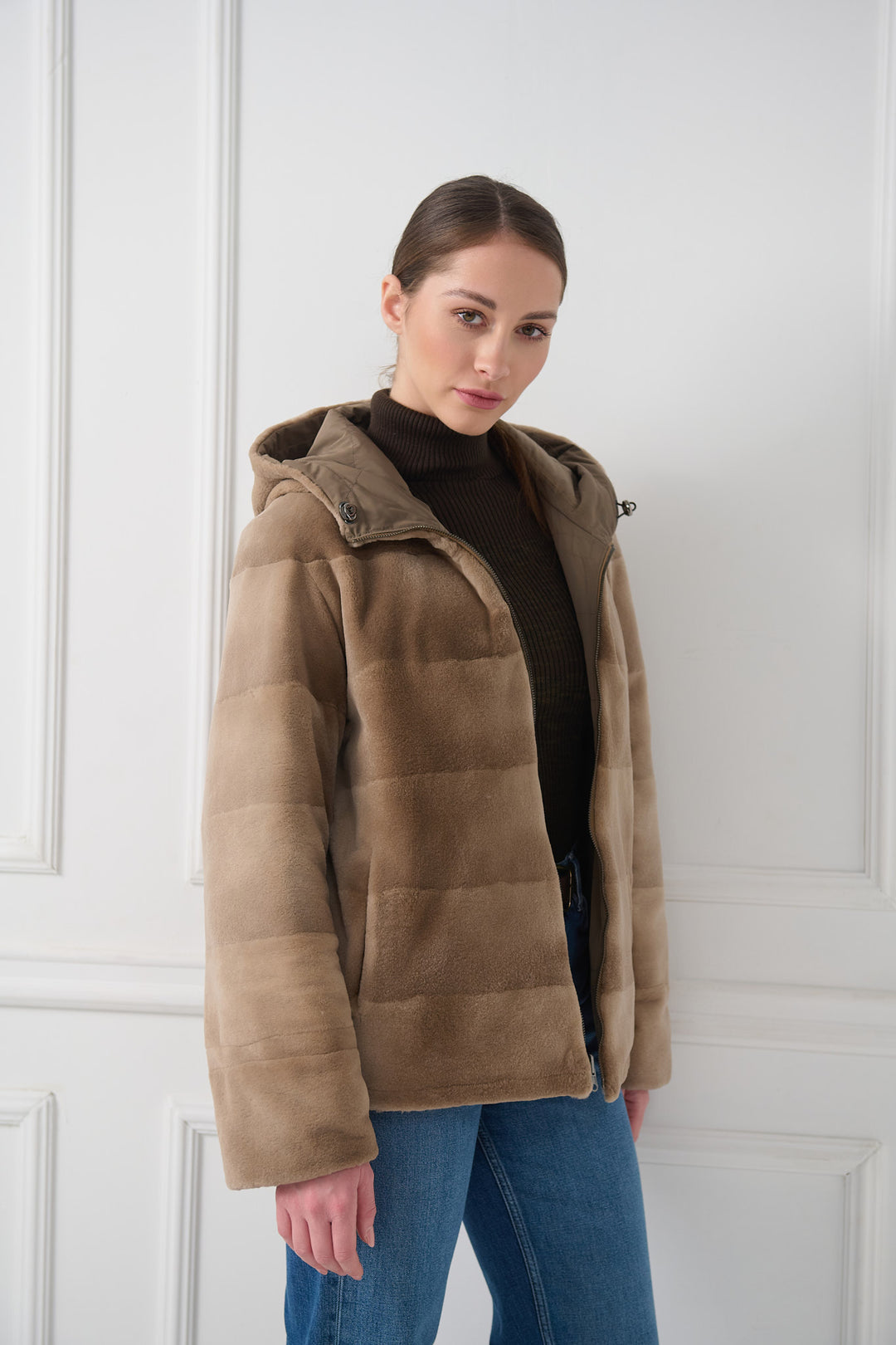 Двусторонняя куртка из стриженой норки с капюшоном