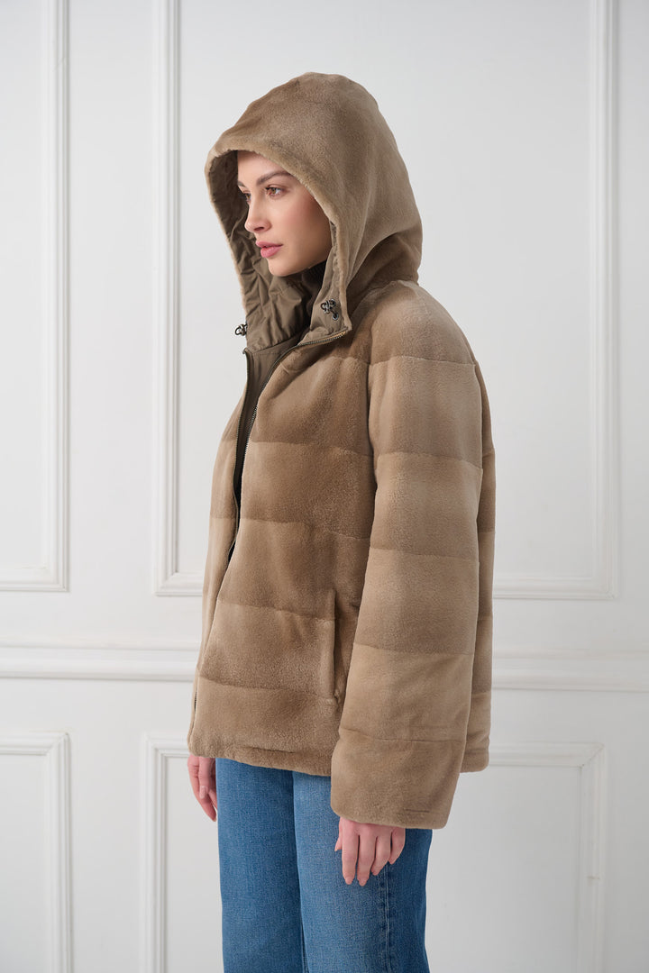 Двусторонняя куртка из стриженой норки с капюшоном