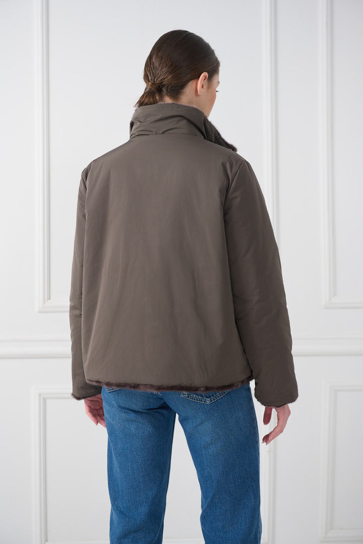Giacca in visone reversibile con texture scolpita