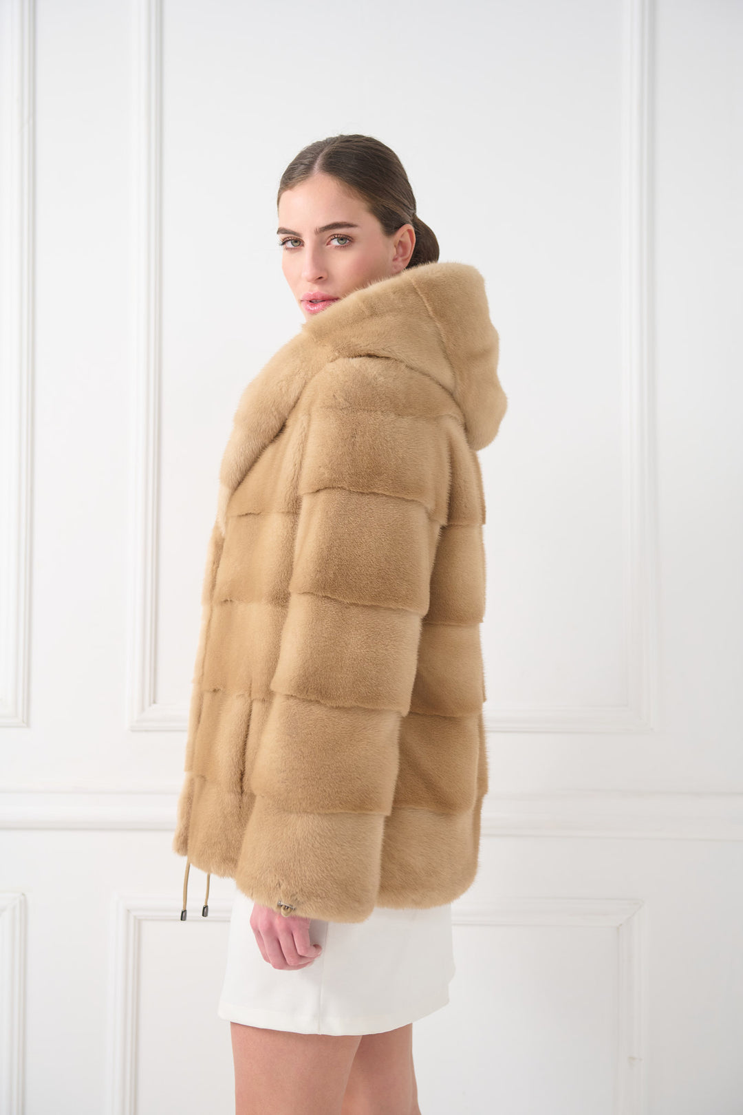 Kapuzenjacke aus Nerzpelz