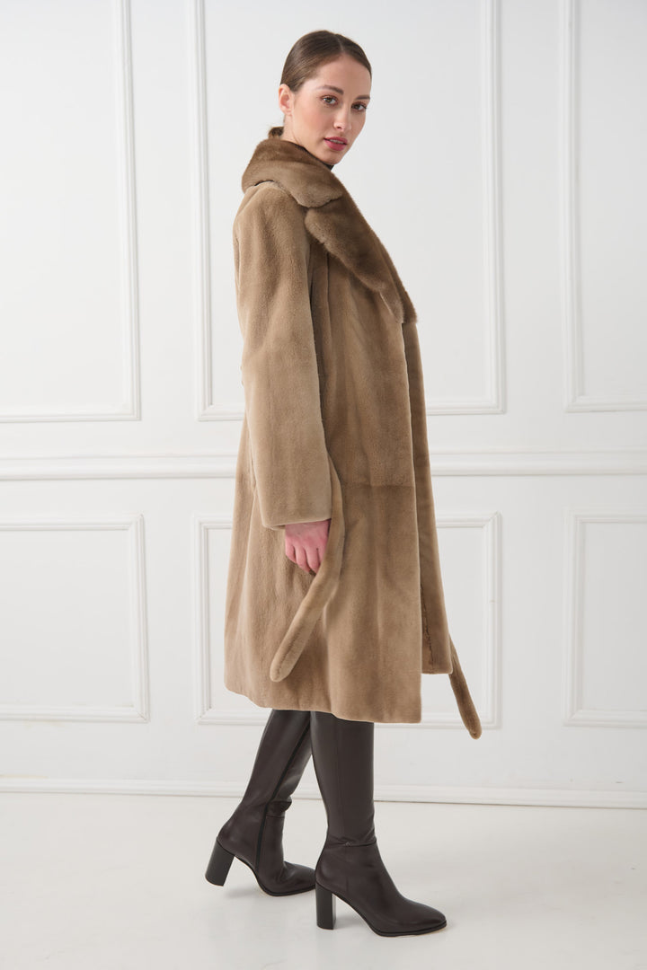 Manteau en vison ceinturé