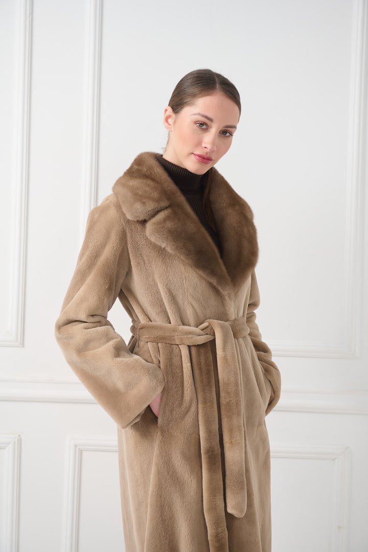 Manteau en vison ceinturé