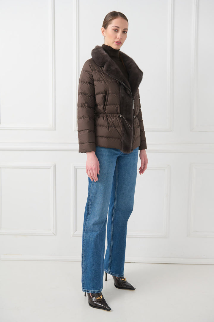 Short down jacket with mink
