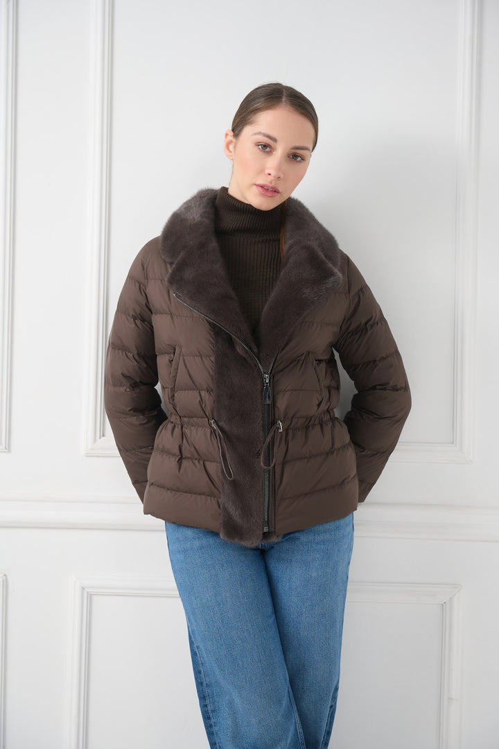 Short down jacket with mink
