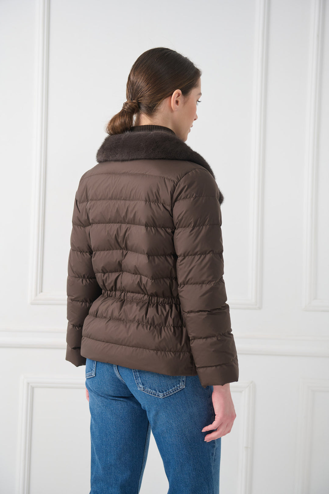Short down jacket with mink