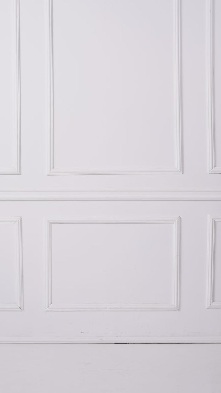 Короткий жилет с воротником-стойкой